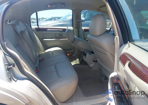 2004 Lincoln Town Car Ultimate из США, поврежденный, VIN 1LNHM83W14Y688714